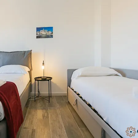 Fifth Floor Flat By Apulia * 巴里