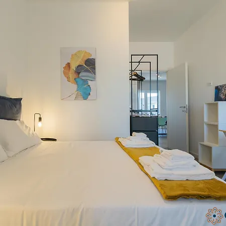 Apartment Fifth Floor Flat By Apulia