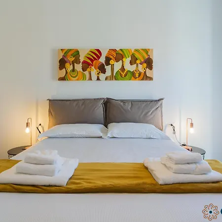 Fifth Floor Flat By Apulia 公寓