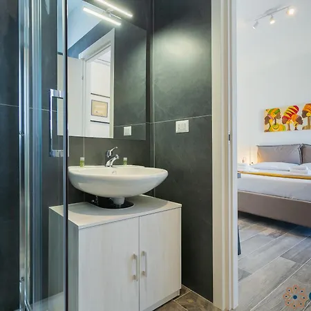 Fifth Floor Flat By Apulia Apartment