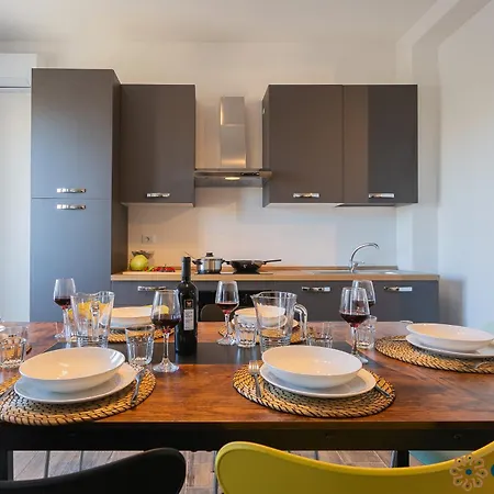 Fifth Floor Flat By Apulia Apartment Bari