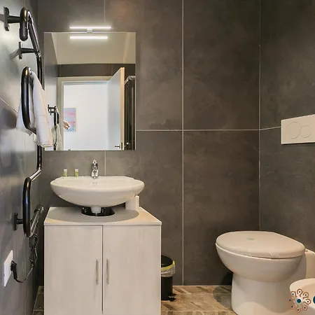 Fifth Floor Flat By Apulia Apartment Bari