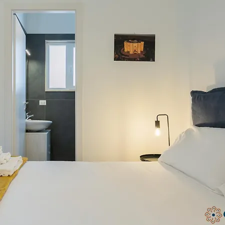 Fifth Floor Flat By Apulia Apartment Bari