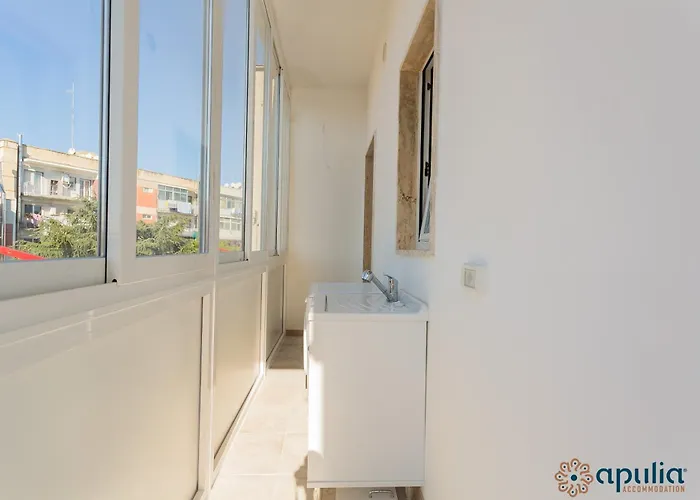 Fifth Floor Flat By Apulia Apartamento